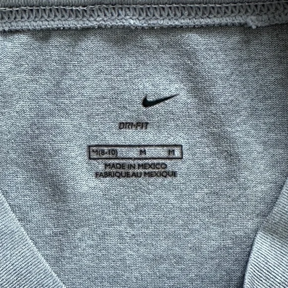 Nike Women's Grey Short Sleeve Dri-Fit Top (M) - Picture 4 of 6